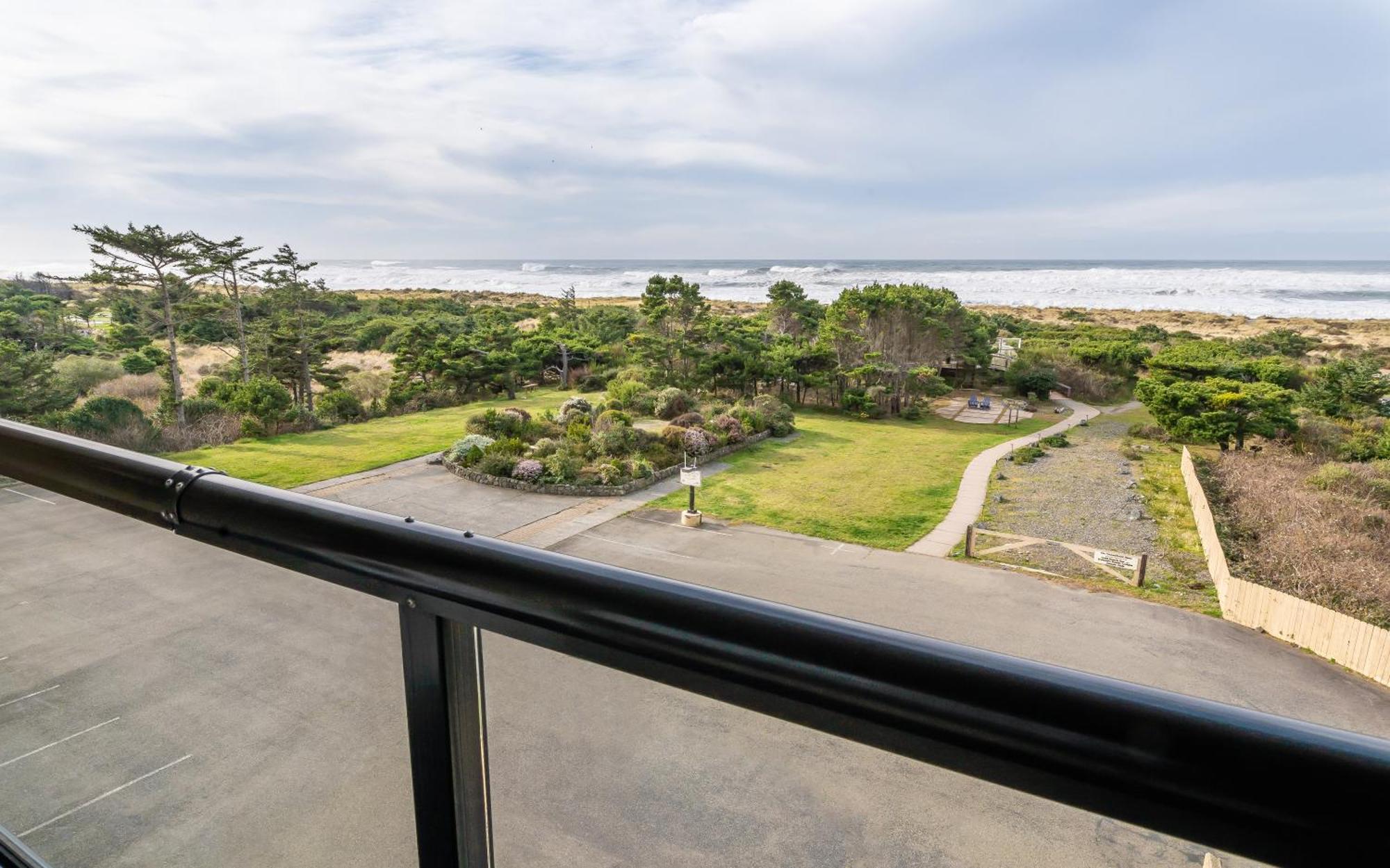 Gold Beach Inn Экстерьер фото