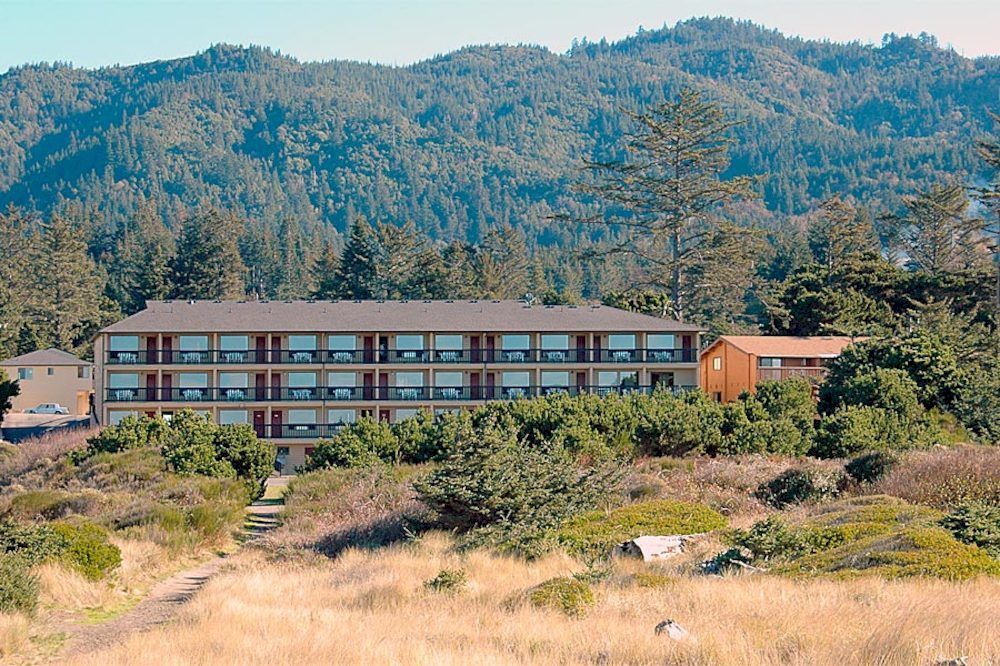 Gold Beach Inn Экстерьер фото