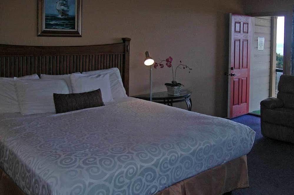 Gold Beach Inn Экстерьер фото