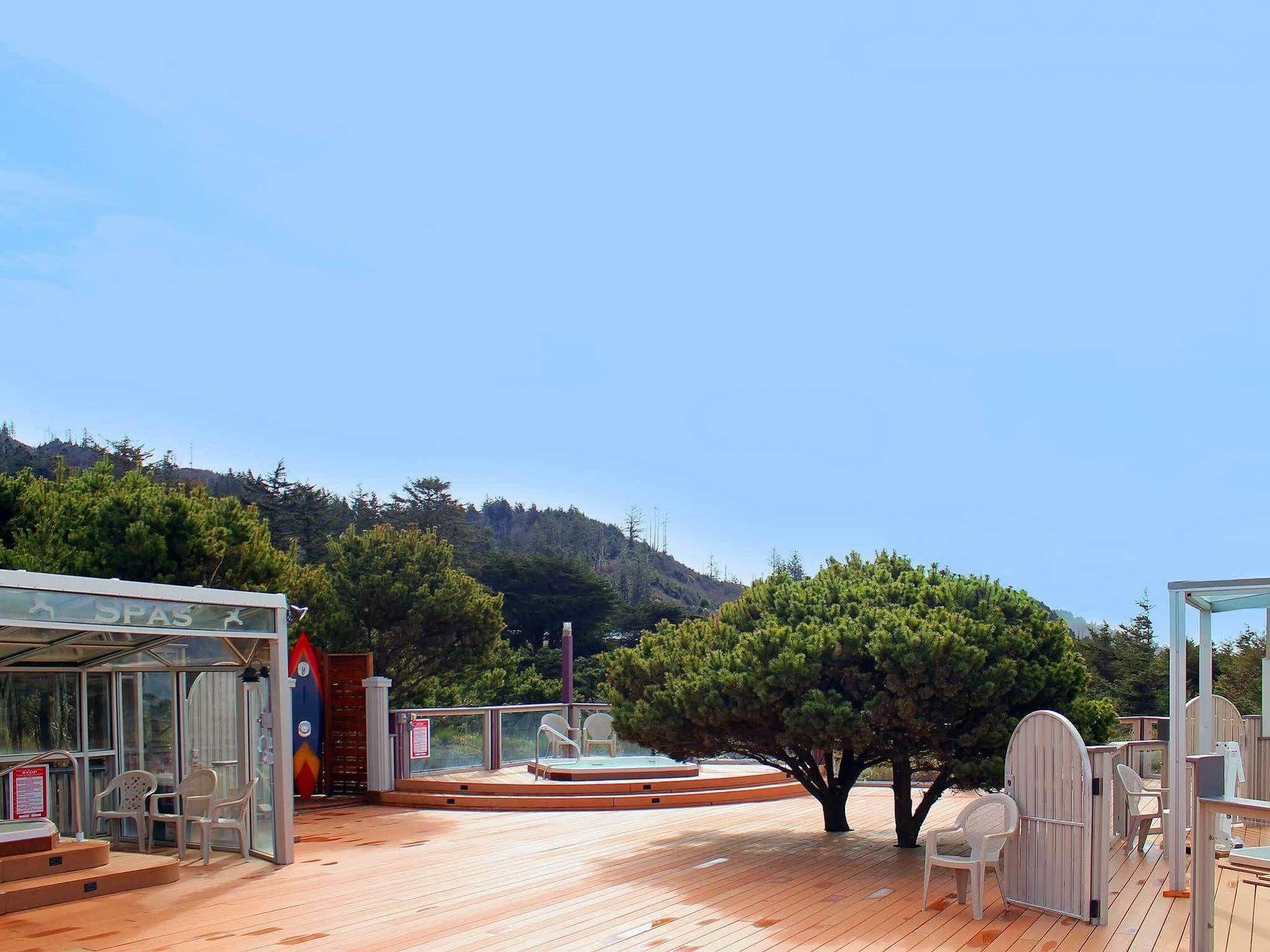 Gold Beach Inn Экстерьер фото